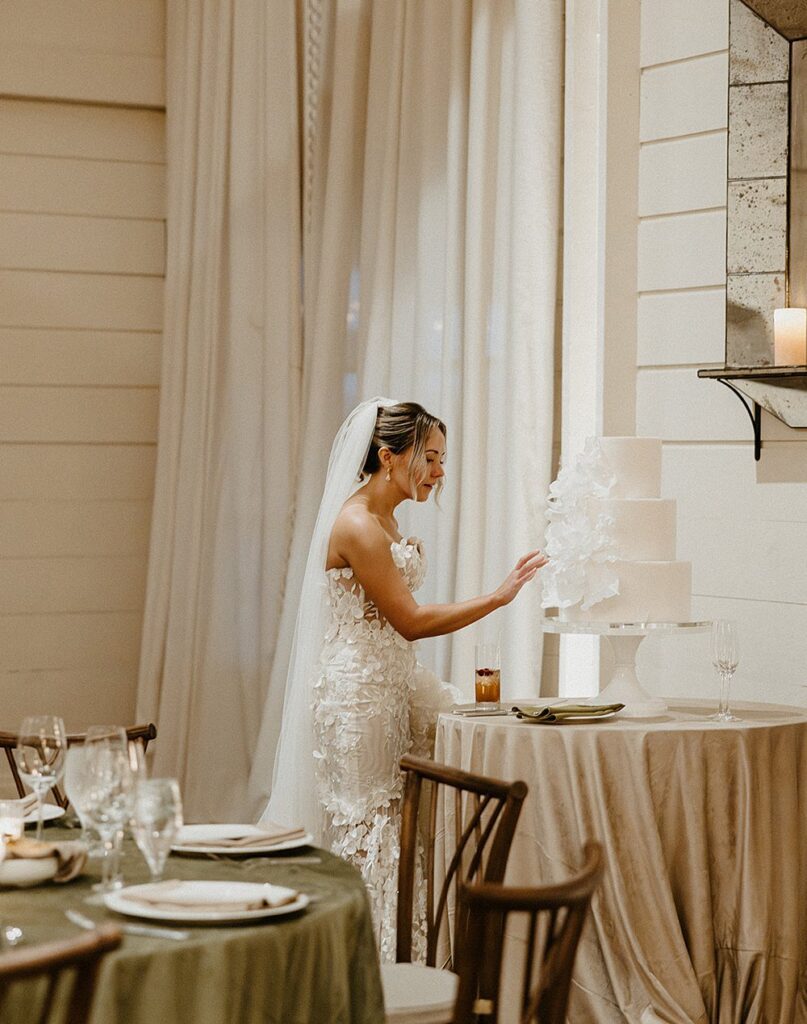 Common Mistakes to Avoid When Ordering a Custom Wedding Cake in Charlottesville